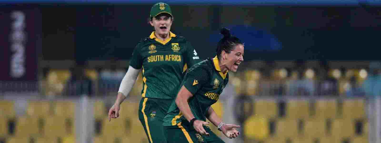 தென்னாபிரிக்க மகளிர் அணி இறுதிப் போட்டிக்கு தகுதி